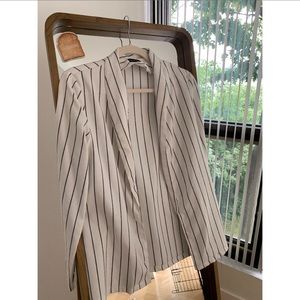 Pretty little thing light blazer